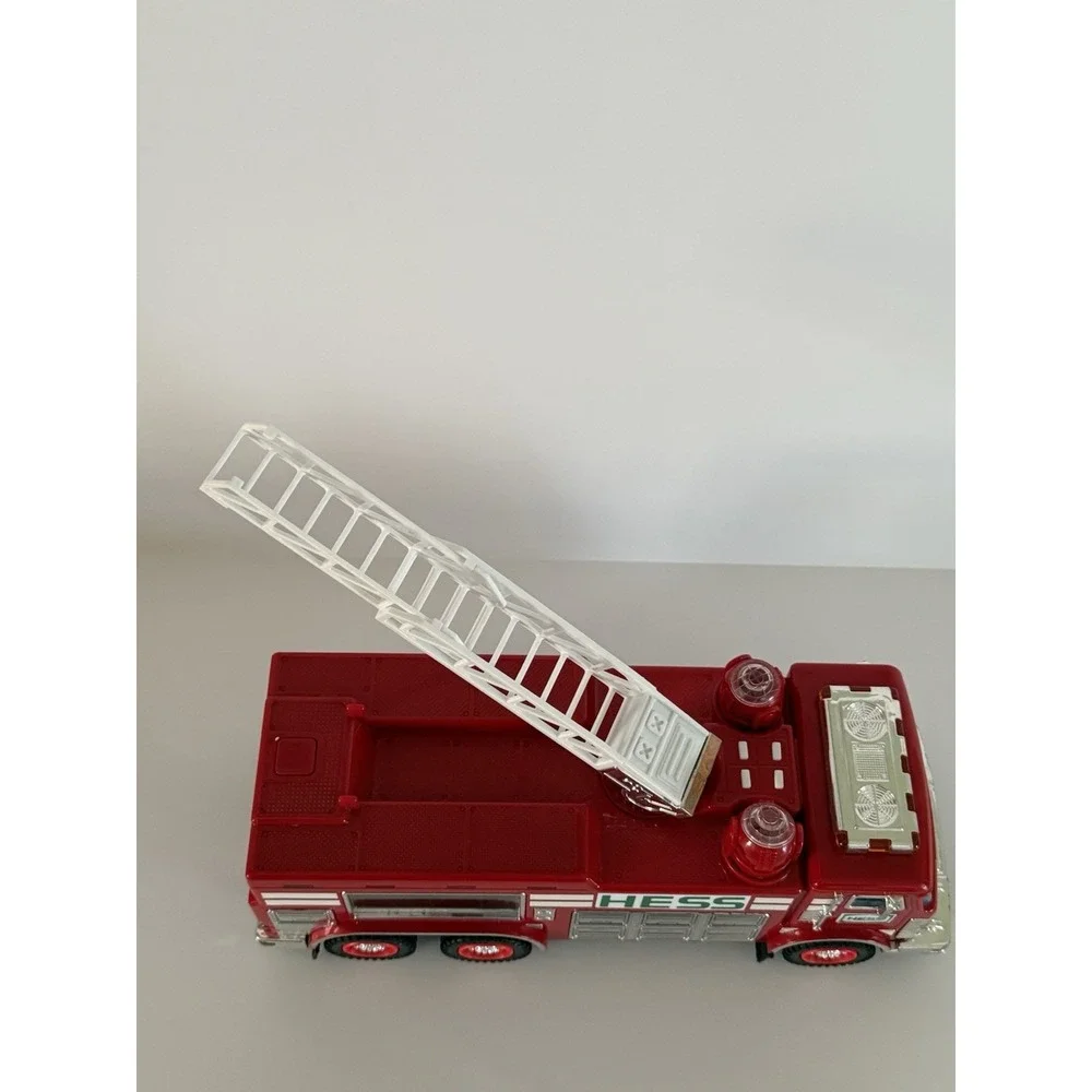 2005 Hess Fire Truck Ladder Lights Sounds Working